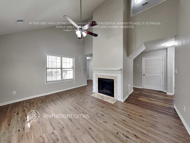 Photo - 1052 Autumn Crest Dr