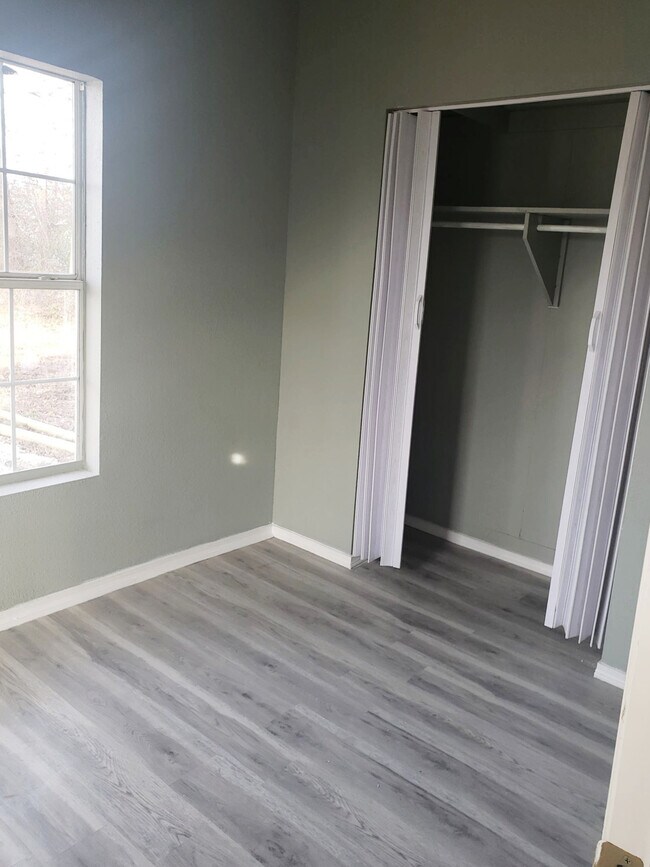 Photo - 401 E Church St Unit C