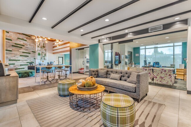 Metro Gateway Apartment Homes