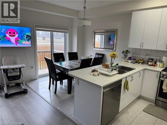 Photo - 67 George Brier Dr W