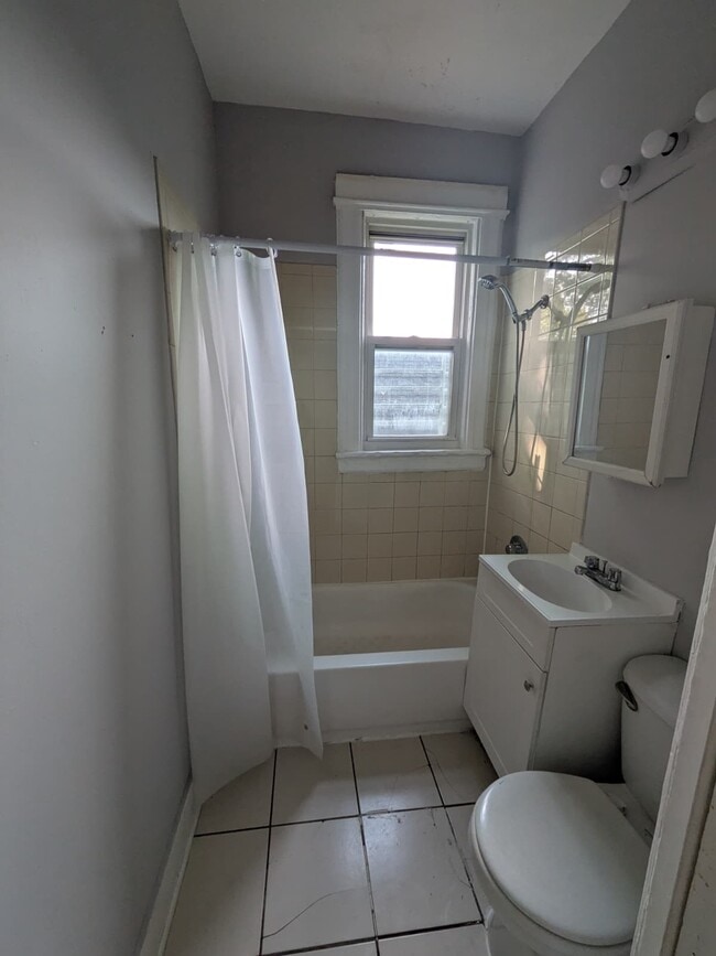 Photo - 151 Wilkinson Ave Unit 3R