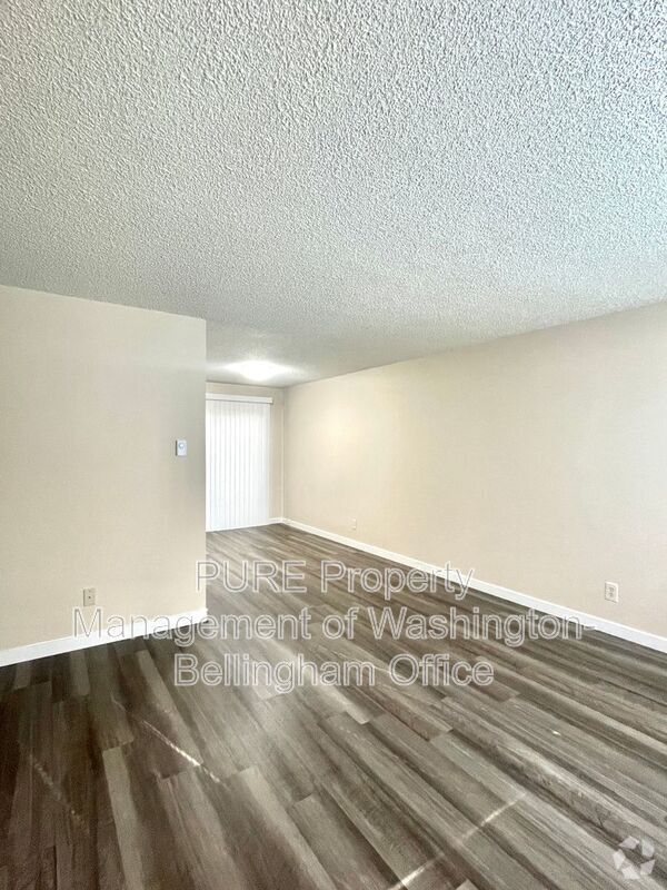 Building Photo - 3330 Northwest Ave Unit #D2 Rental