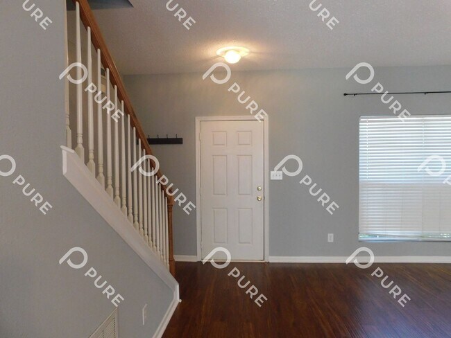 Photo - 103 Tallmadge Ct SW