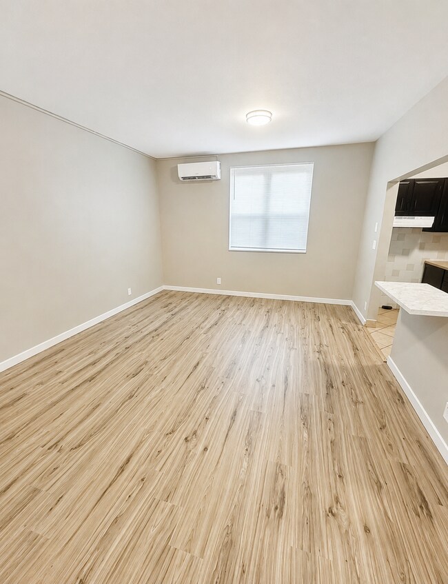 321 Ella St Unit 3