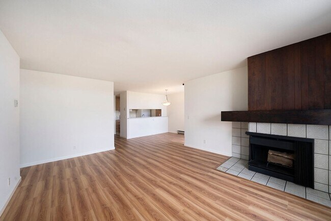 Photo - 2101 Shore Line Dr Unit 252