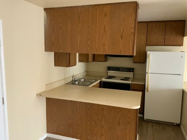 Photo - 560 Greenbrier Dr Unit 209