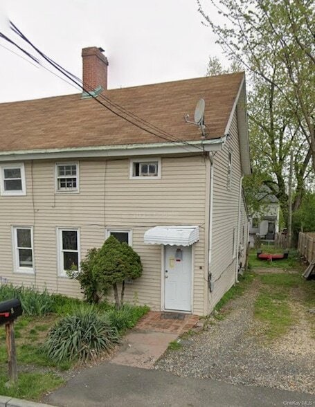 Building Photo - 8 Norris St Unit 10