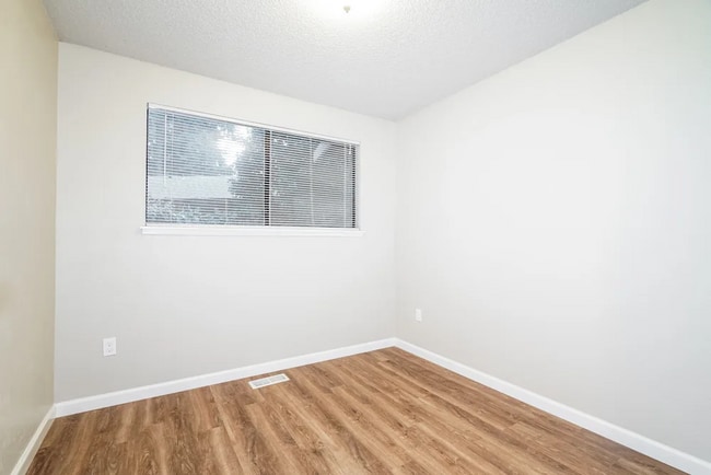 Photo - 14718 104th Ave E