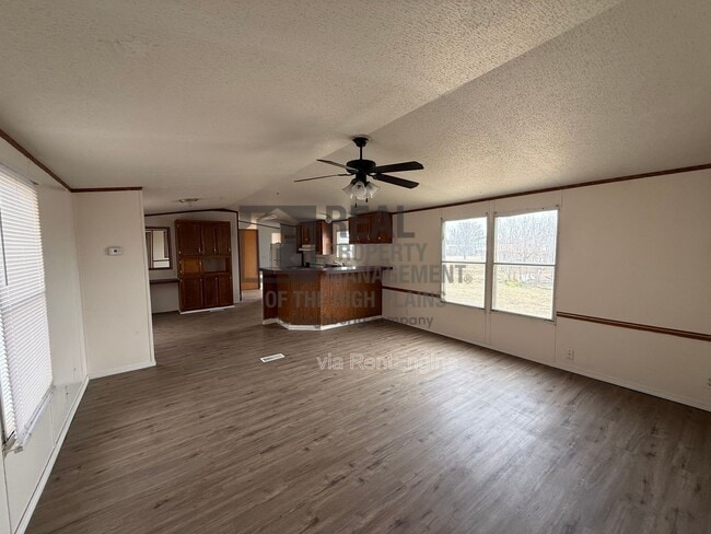 Photo - 8230 Upton Rd