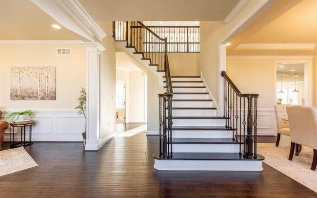 Photo - 172 Southwind Cir