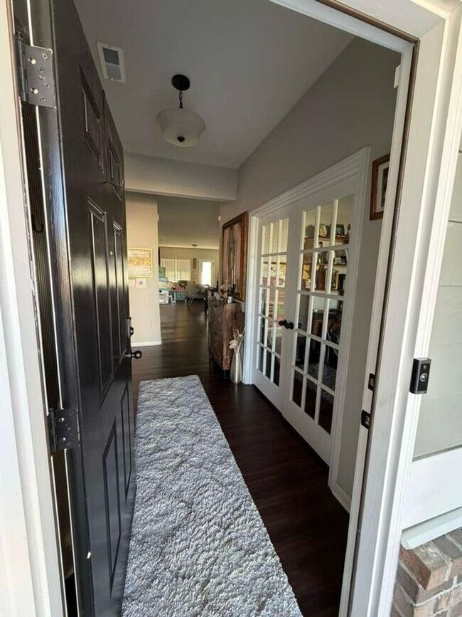 Photo - 332 Ox Bow Cir