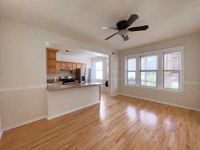 Photo - 3627 N Keeler Ave Unit N2