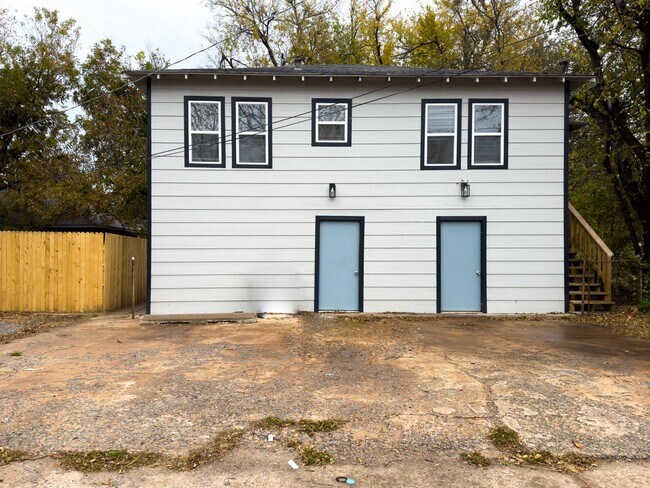 Photo - 1612 N Villa Ave Triplex Unit A