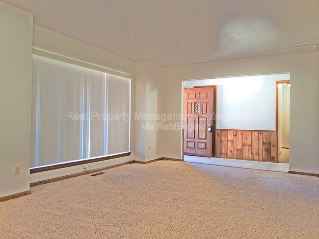 Photo - 301 S Ranchwood Manor Dr