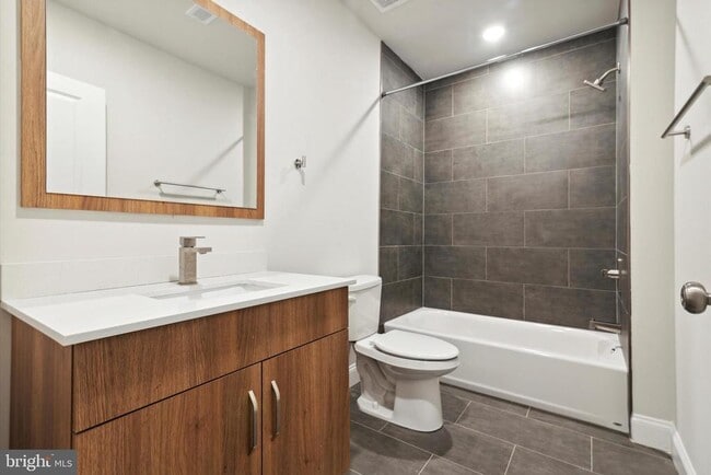 Photo - 2157 E Lehigh Ave Unit 314