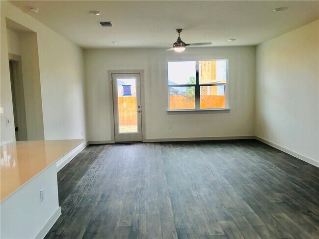 Photo - 3017 Louris Ln