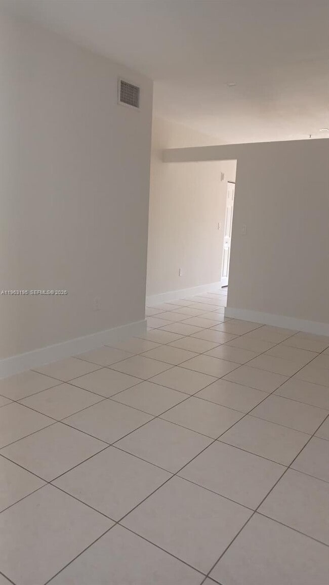 Photo - 6940 NW 179th St Unidad 107-7