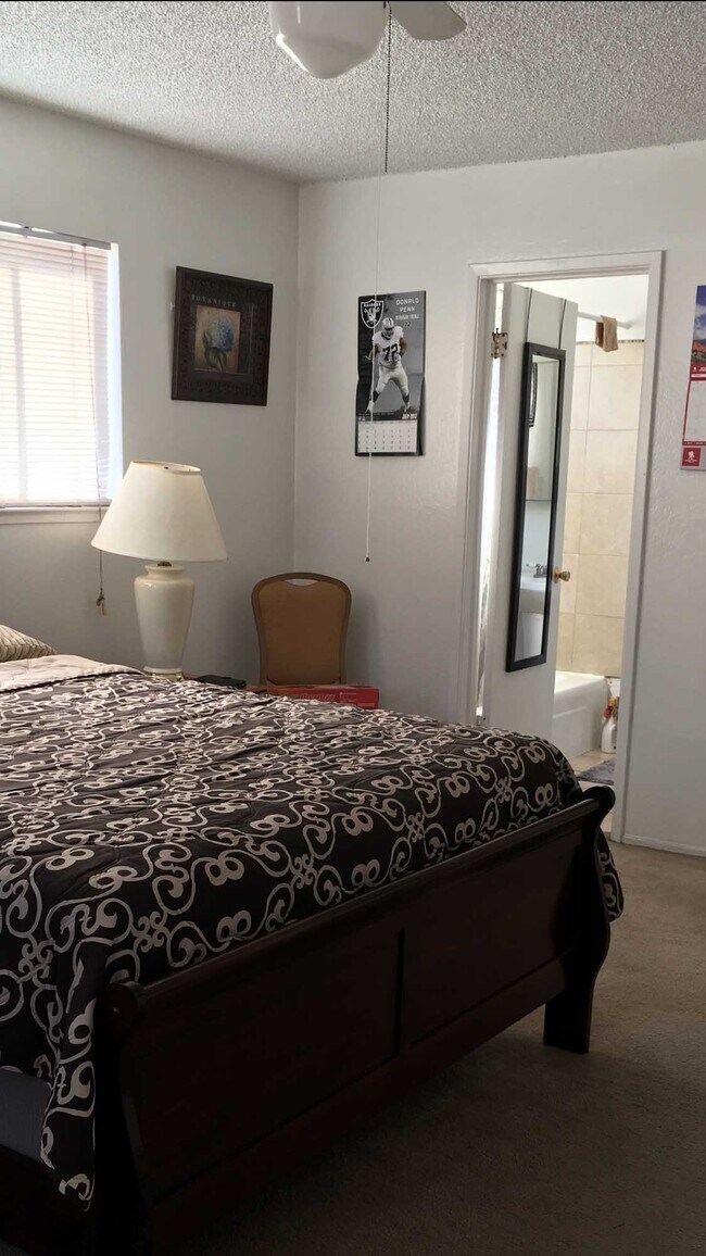 Photo - Metro Station