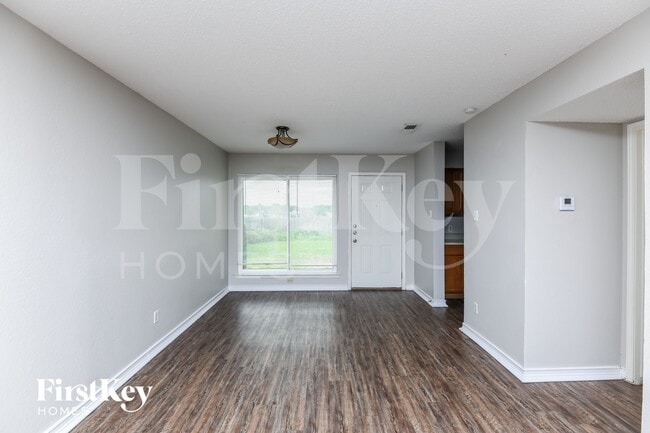 Photo - 809 Parkwest Blvd