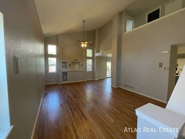 Photo - 5045 Sweetgrass Ln