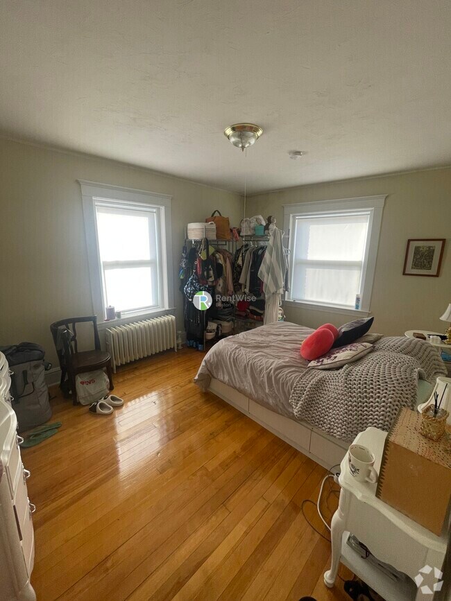 Building Photo - 230 South St Unit 8 Rental