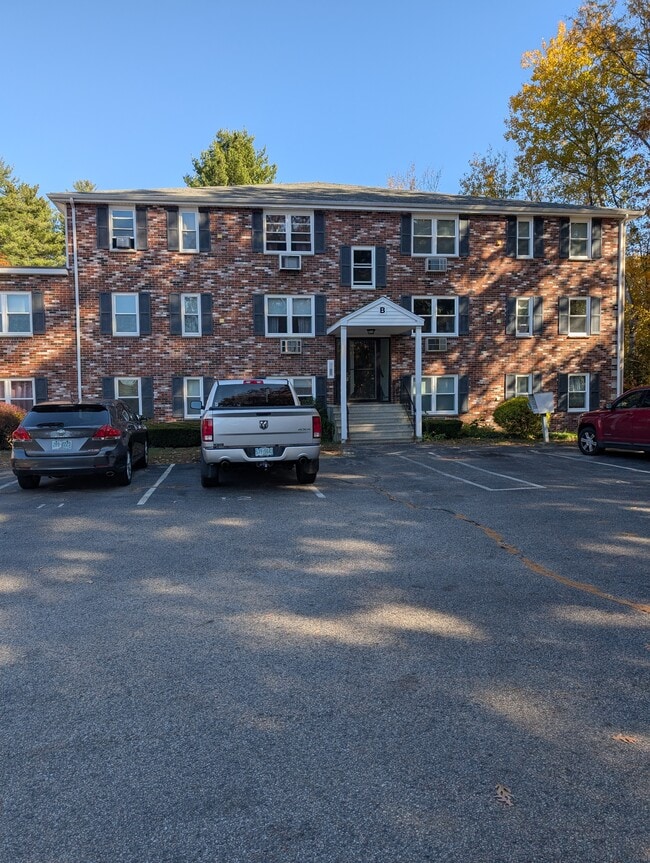 Building Photo - 33 Garden Rd Unit B4