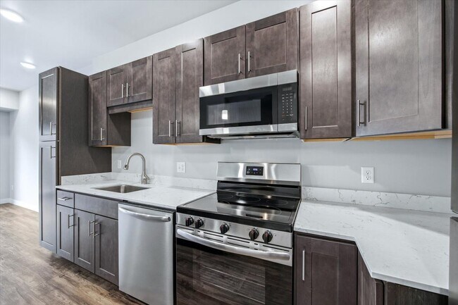 Photo - 1281 N Frontage Rd W