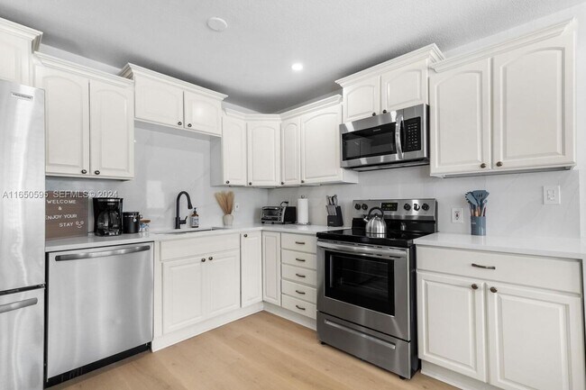 Photo - 3255 Florida Blvd