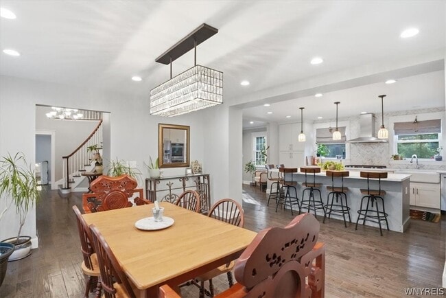 125 Amberwood Dr