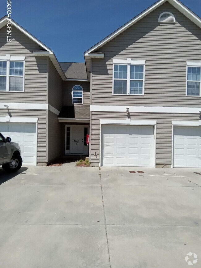 Country Club Run Nearby Townhomes for Rent Morehead City NC 1