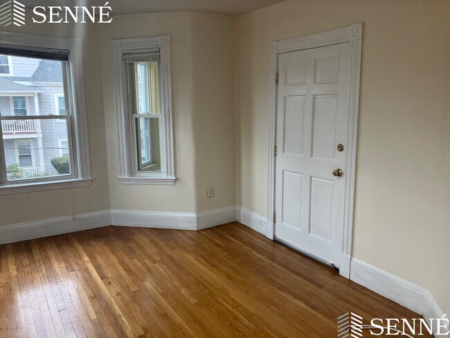 Photo - 24 Haskell St Unit 2