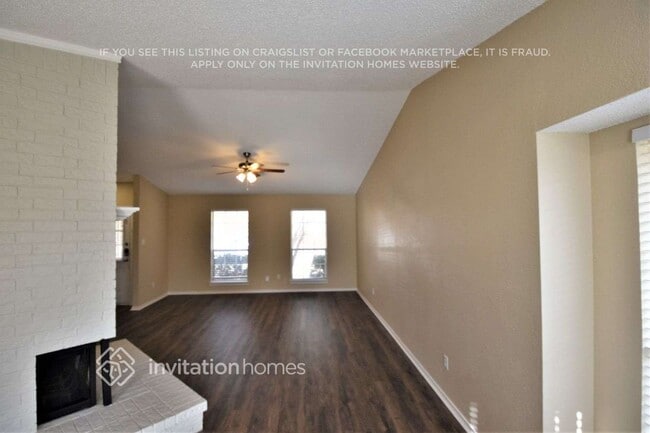 Photo - 8465 Willow Creek Dr