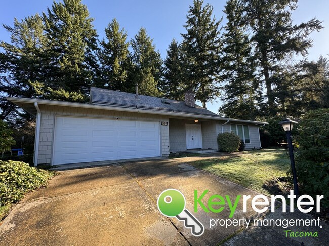 Large and Gorgeous North End Tacoma Home - Large and Gorgeous North End Tacoma Home