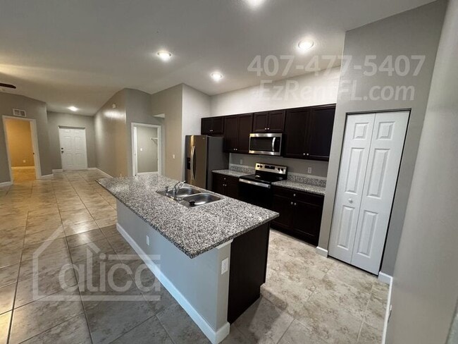 Photo - 3218 Forghun Ave SE