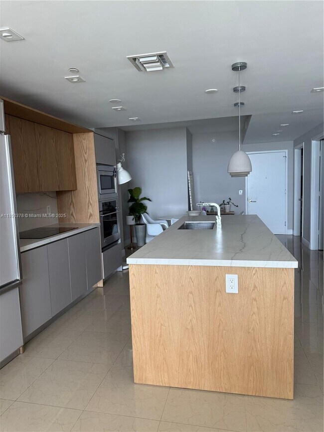 Photo - 460 NE 28th St Unit 803