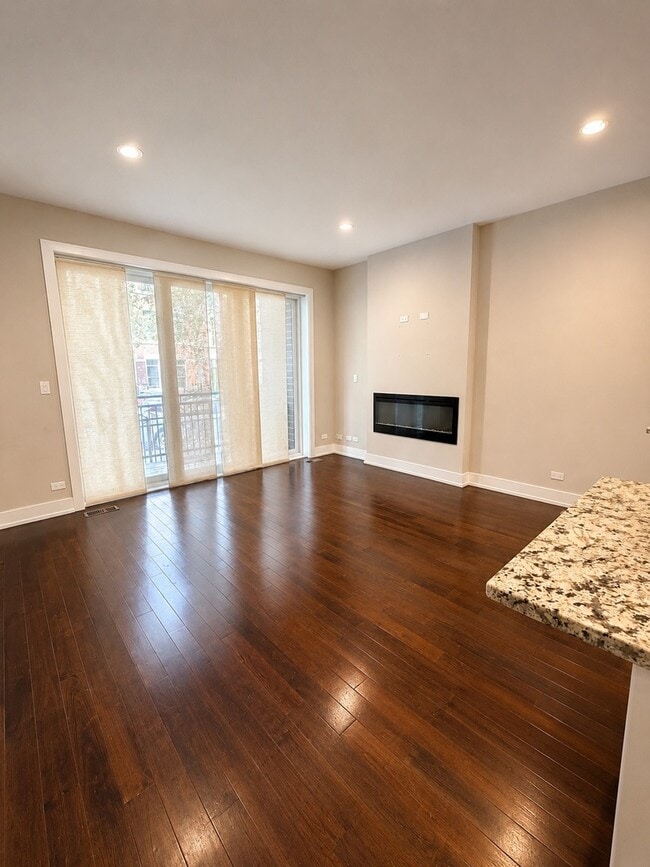 Photo - 1149 W 17th St Unit 1