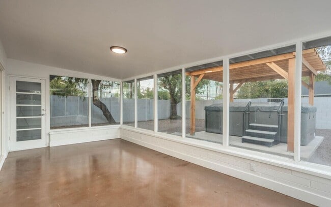 Photo - Biltmore District Luxury – Month-to-Month ...