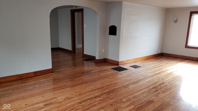 Photo - 727 W Washington St