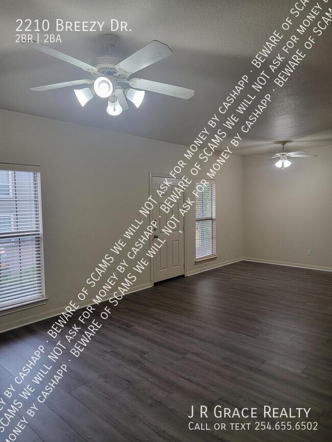 2210 Breezy Dr Apartment Waco, TX