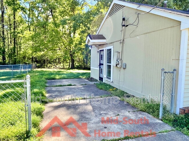 Photo - 4258 Briarberry Ln