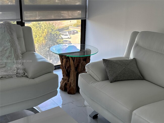 Photo - 400 Leslie Dr Unit 725