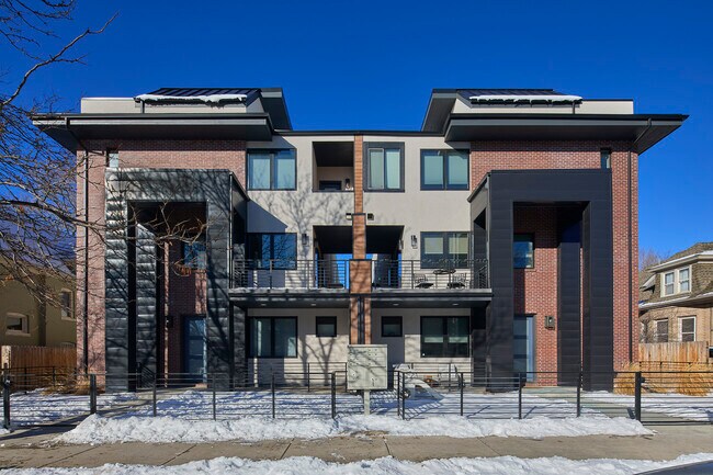 Photo - 25 S Washington St