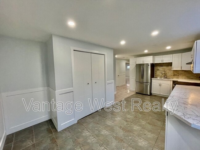 Photo - 690-2 San Michelle Rd