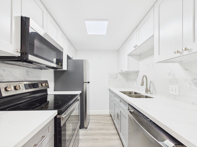 Photo - 7510 Hornwood Dr Unit 801