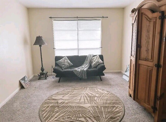 Photo - 310 That Way St