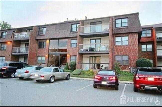 Building Photo - 101 Beverly Hl Ter Unit M Rental
