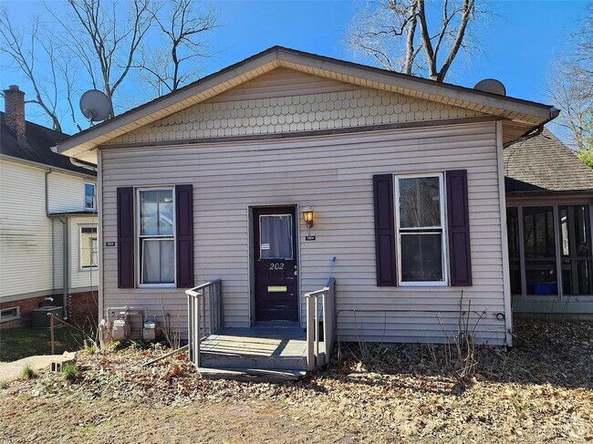 Building Photo - 202 Wabash Ave Rental