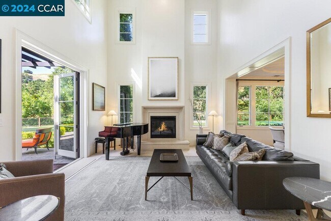 Photo - 324 Massoni Ct