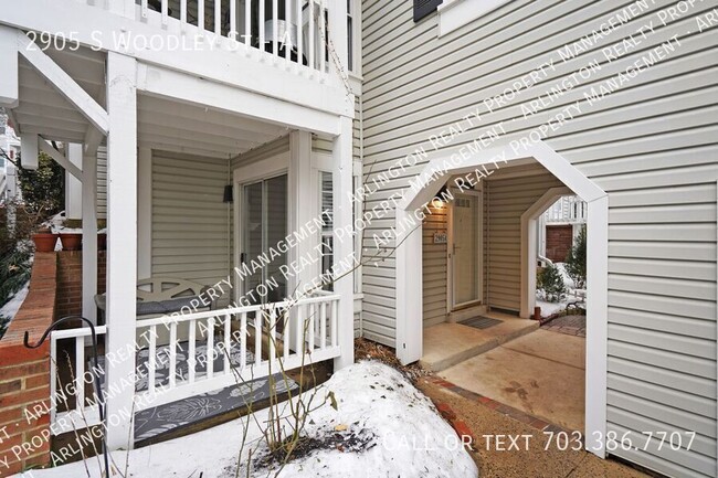 Photo - 2905 S Woodley St