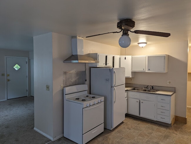 Photo - 1505 Holly Hill Dr